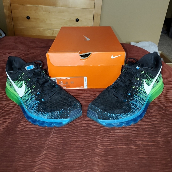 Nike Air Flyknit Max Eletric blue and Green Sz 12 main image 4